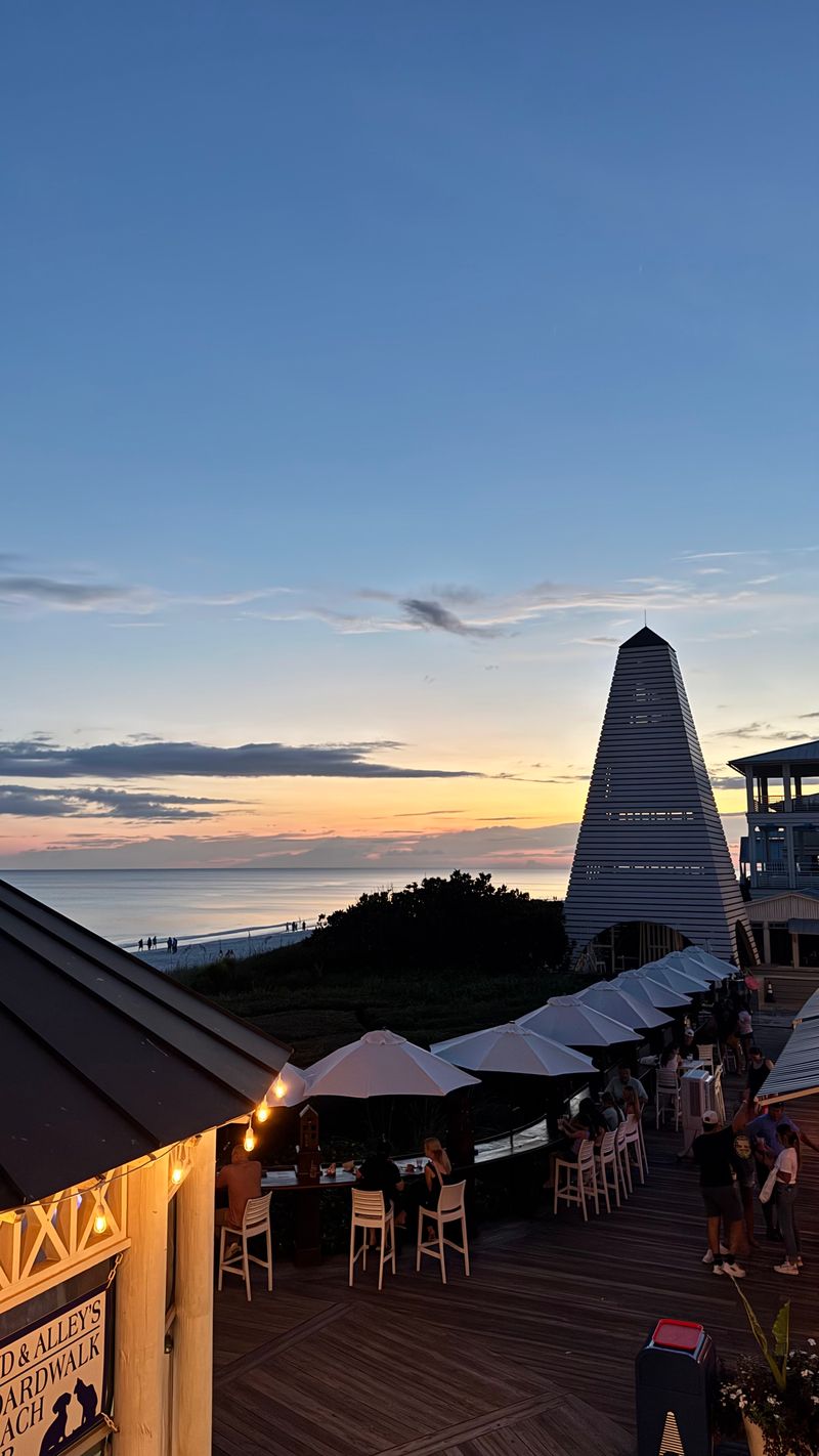 Bud & Alley's Waterfront Restaurant & Bar — Seaside