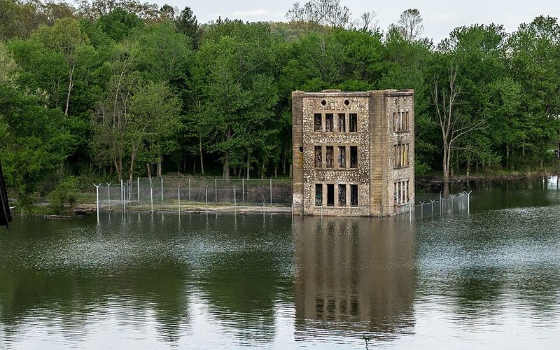 Monte Ne, Beaver Lake