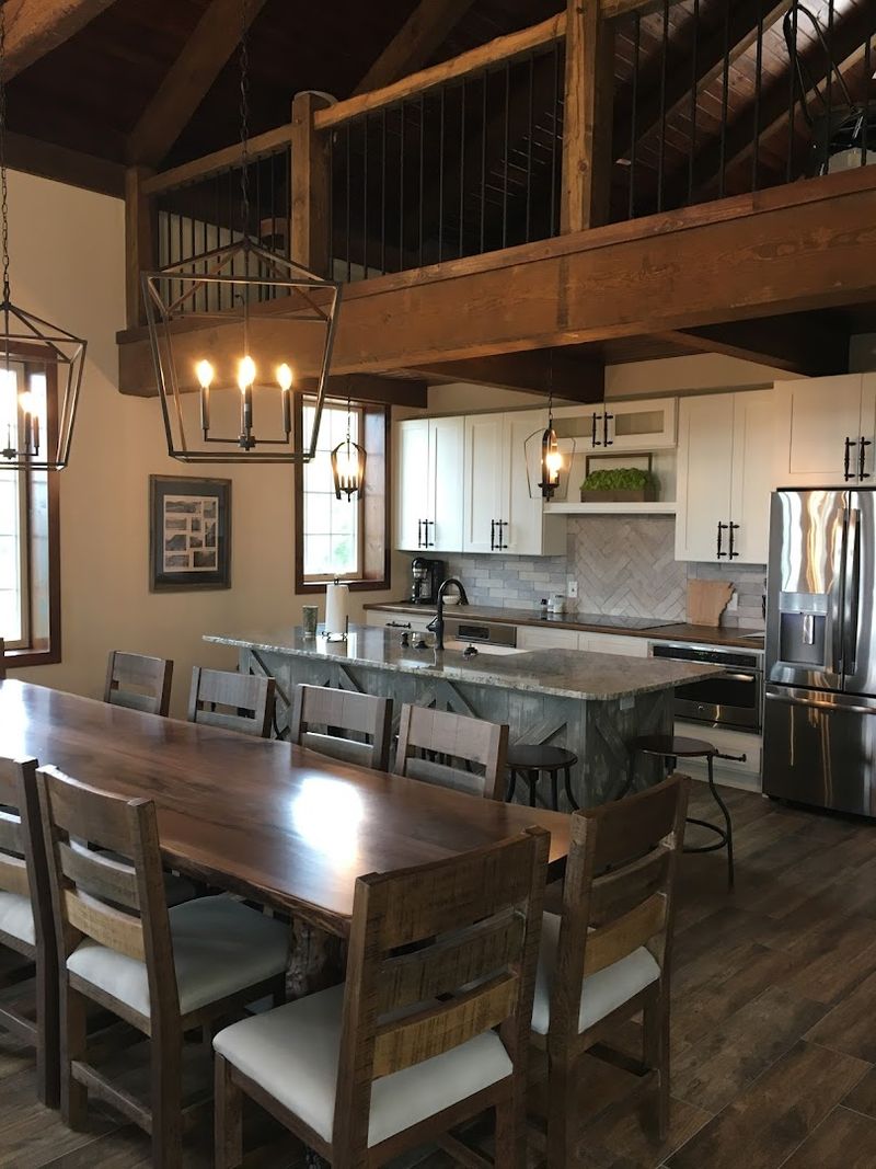 Rustic Luxury Near Wild Arkansas Scenery