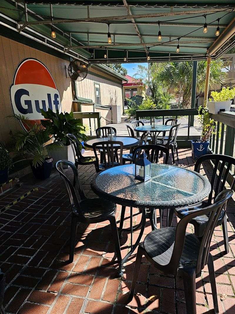 Nauti Lobstah Seafood Buffet 