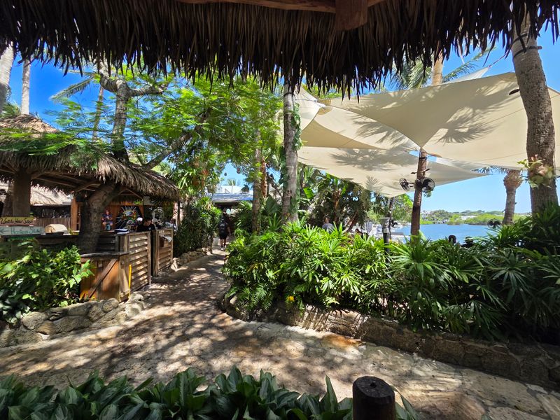 Guanabanas, Jupiter, Florida