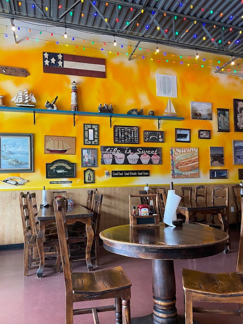 Rusty's Wharf, Pataskala