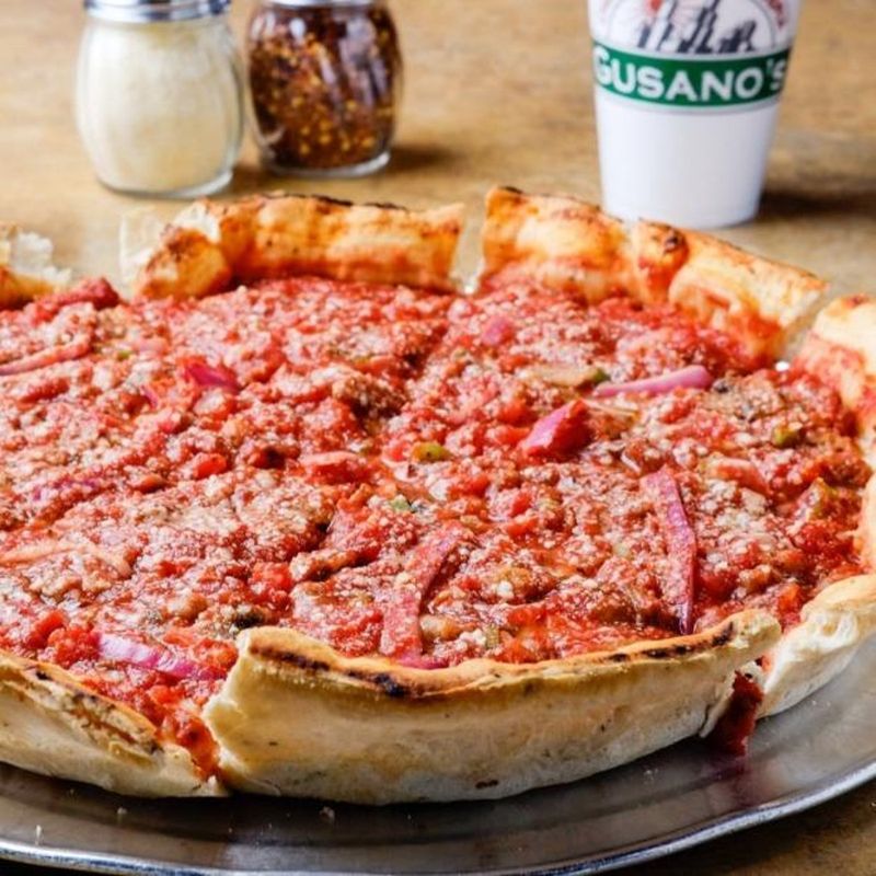 Gusano's Chicago-Style Pizza: Deep Dish Delight