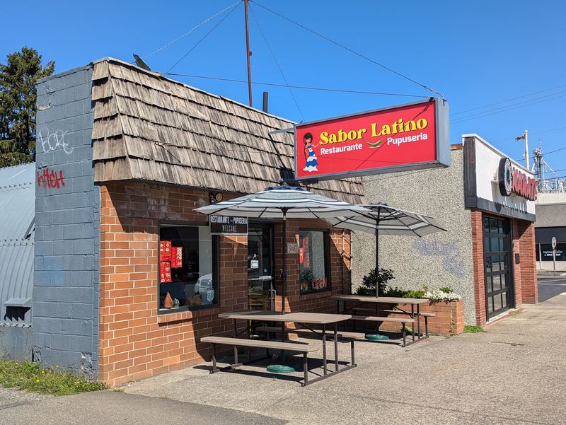 Sabor Latino Restaurante y Pupuseria