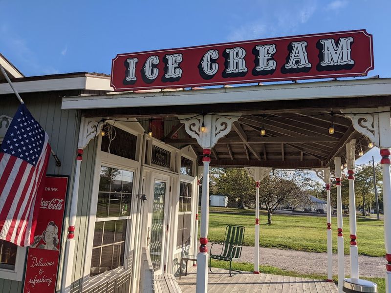 The Arcadia Ice House, Arcadia