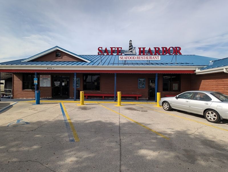 Safe Harbor Seafood Restaurant, Atlantic Beach Safe Harbor Seafood Restaurant, Atlantic Beach