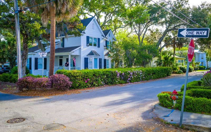 Safe, Walkable Neighborhoods With Southern Hospitality