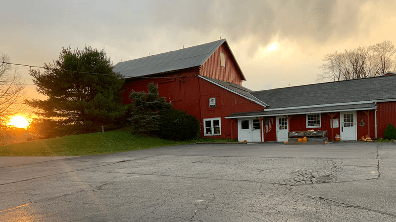 Sage's Apples Orchard And Farm Market, Chardon