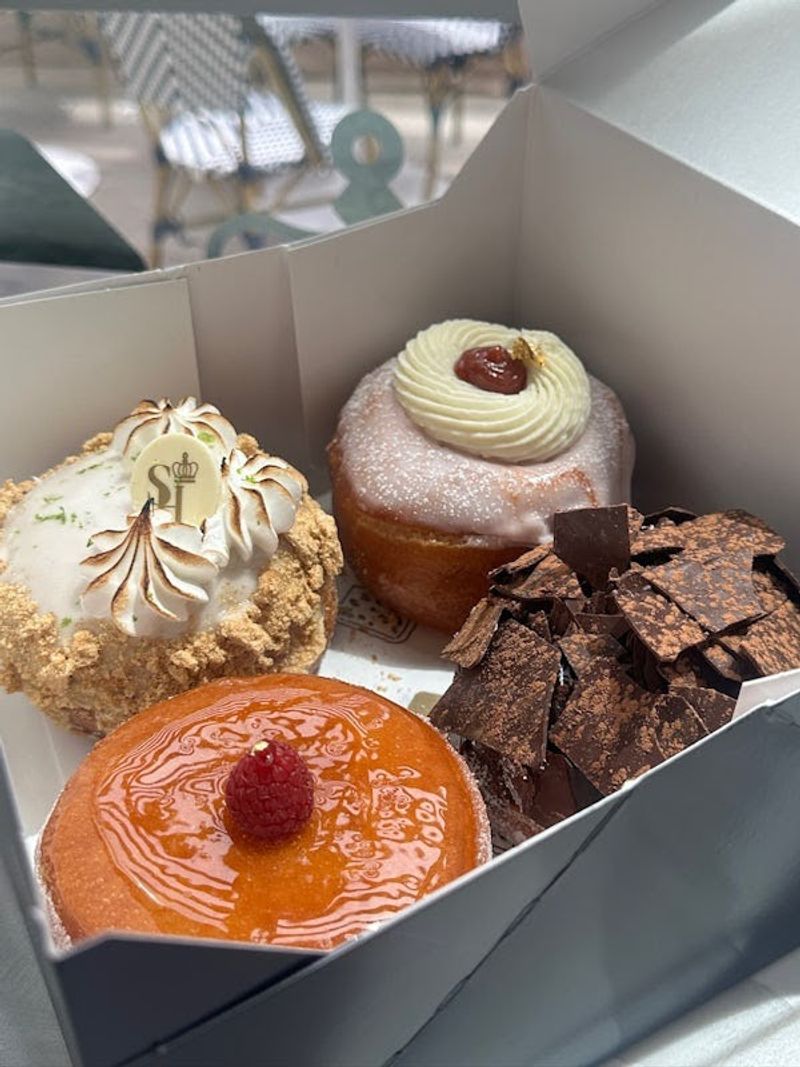 Saint Honoré Doughnuts & Beignets Saint Honoré Doughnuts & Beignets