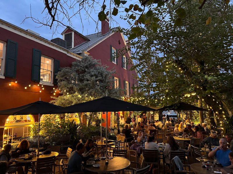 Harry's Seafood Bar & Grille