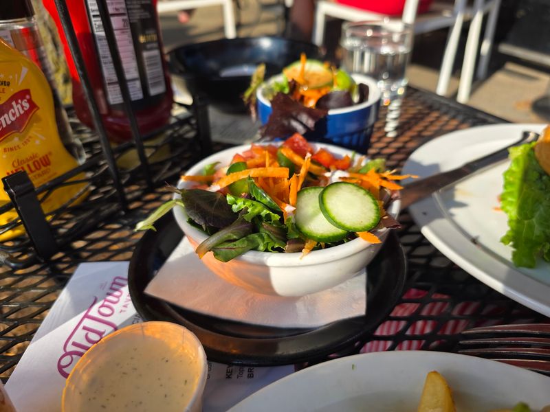 Salads Can Carry The Whole Meal