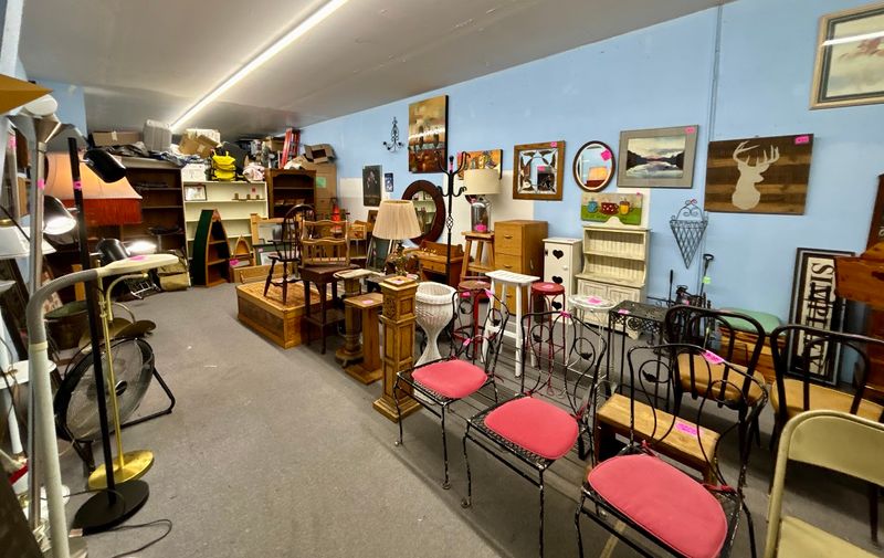 Salida Thrift, Salida