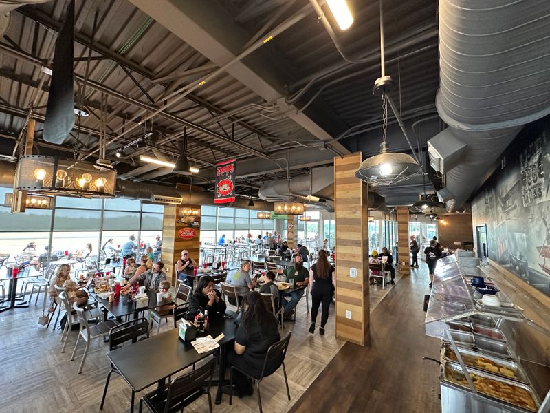 Low and Slow Smokehouse, Smithfield, North Carolina