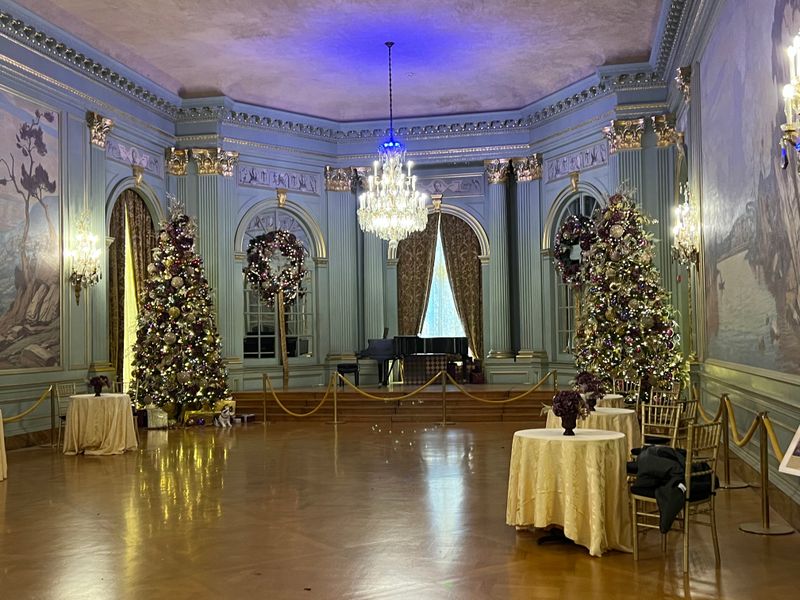 Filoli Historic House & Garden – Winter Lights, 86 Canada Rd, Woodside, CA 94062