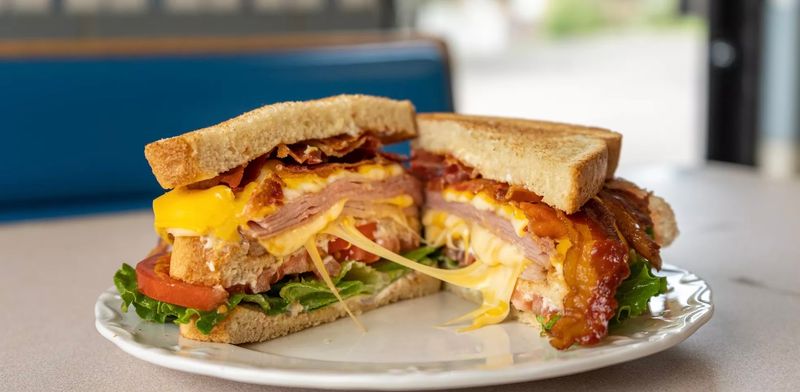 Sandwiches And Comfort Food That Hold Their Own
