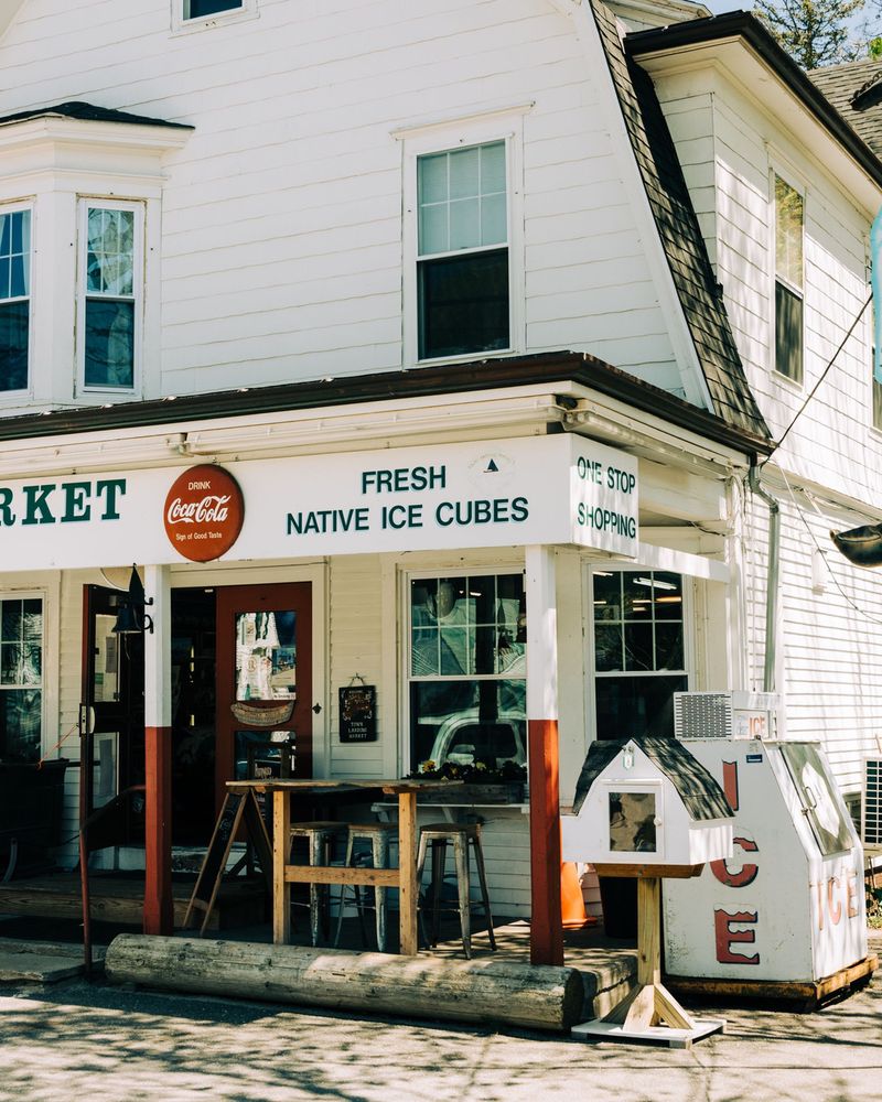 Sandwiches Built The Maine Way