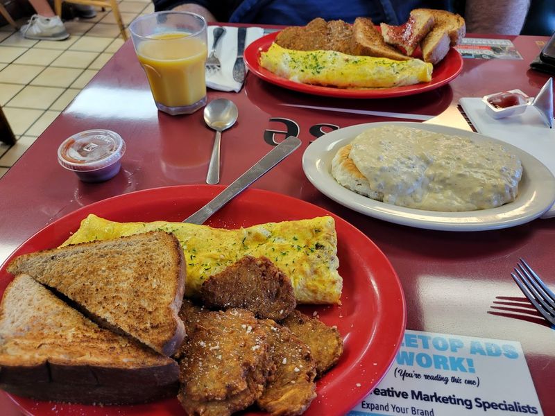 Breakfast at Cherry House Cafe Is Worth Setting the Alarm For
