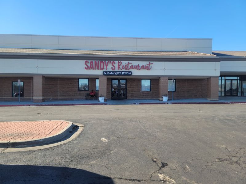 Sandy's Restaurant And Banquet Room