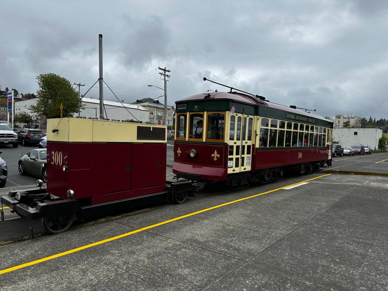 Astoria Christmas Trolley