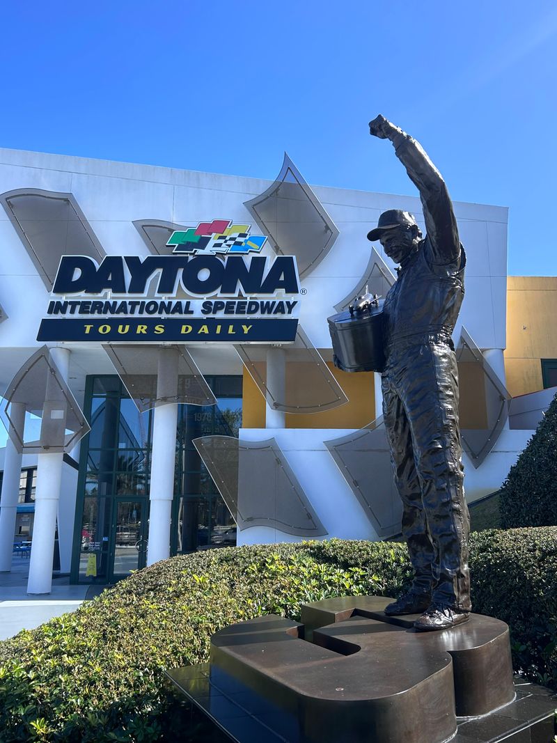 Daytona Beach – Magic of Lights at Daytona International Speedway