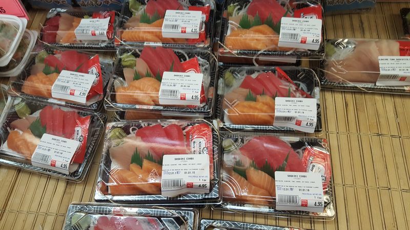 Sashimi And Poke Worth Rearranging Your Lunch Break For