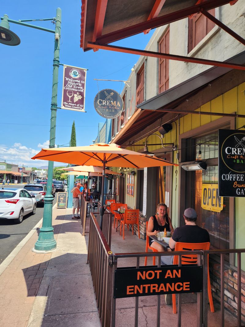 Crema Craft Kitchen & Bar – Cottonwood