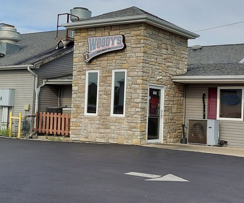 Practical Tips For Your Visit To Woody's