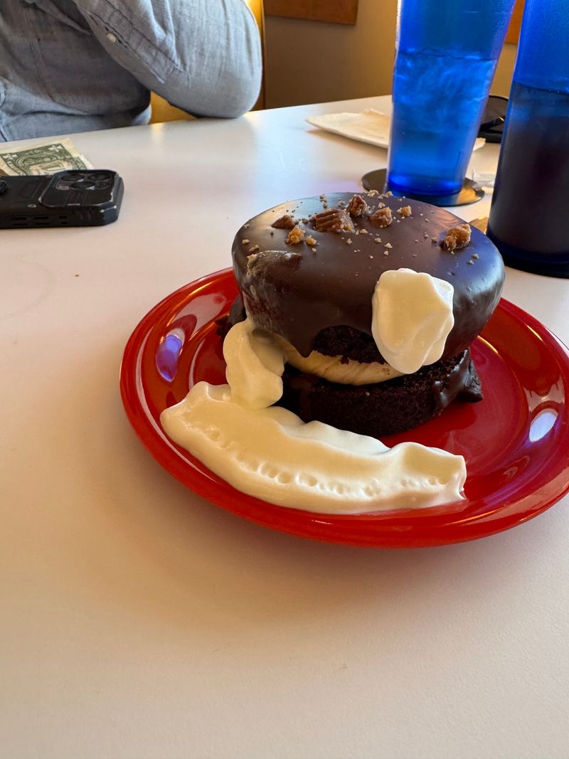 Save Room, Because Sundaes Live Only At The Diner