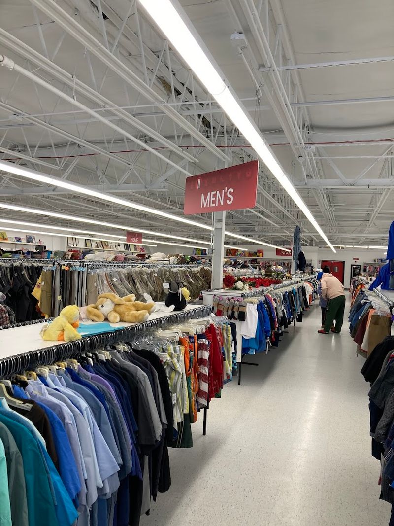 Value World, North Olmsted, OH