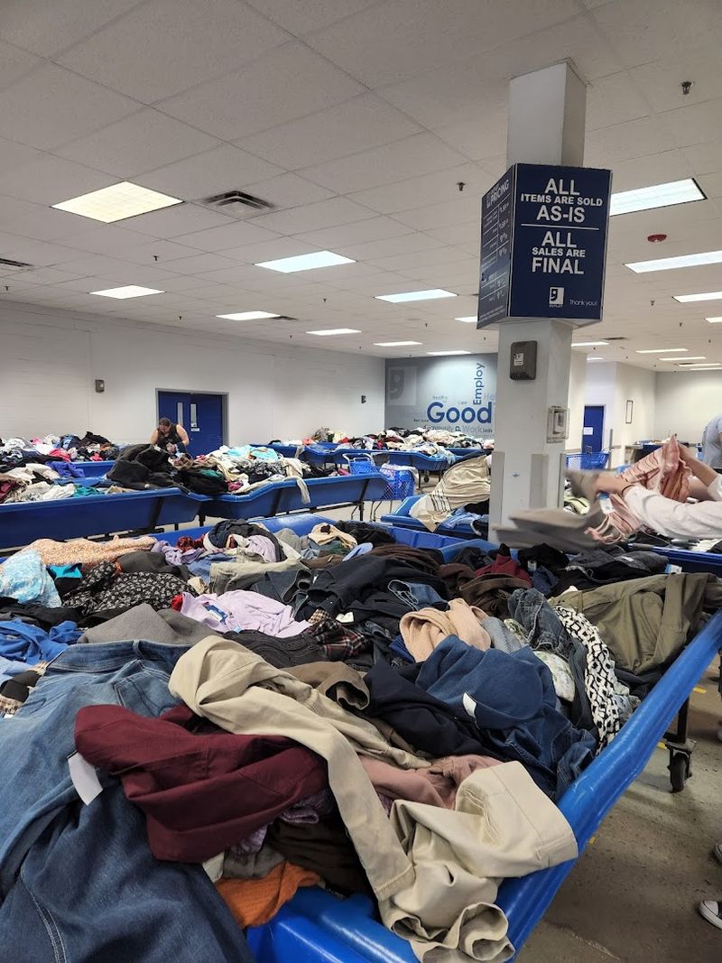 Jackson Township Outlet Store, Canton, OH