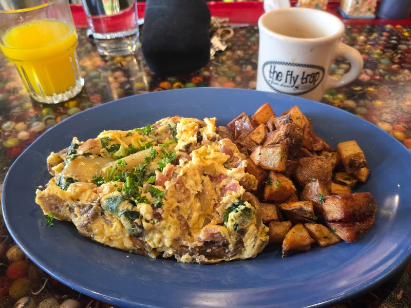 Crab Cakes N Eggs Deserve Attention