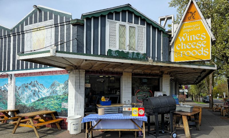 Otto’s Sausage Kitchen & Meat Market, Portland