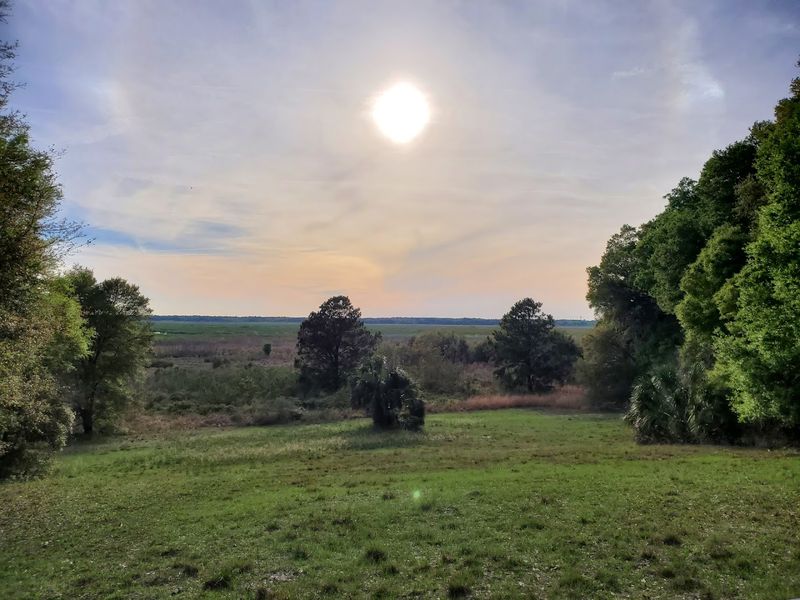 Hawthorne Trailhead And Small Town Charm