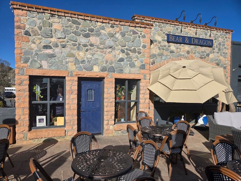 Bear And Dragon Cafe