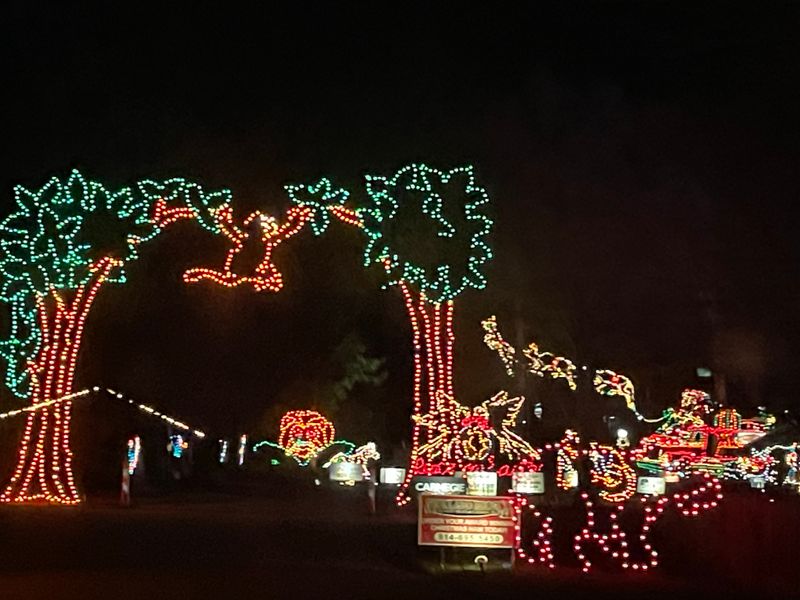 Altoona – Holiday Lights on the Lake
