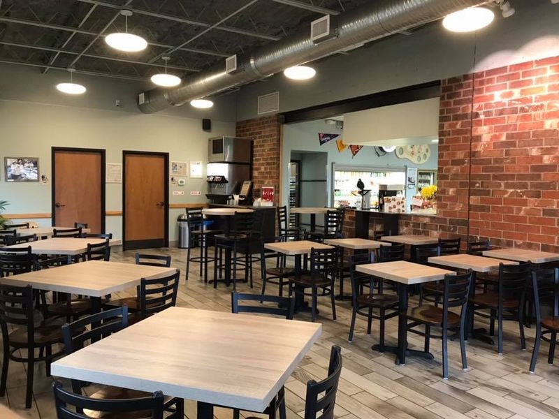 Davis Bakery, Woodmere