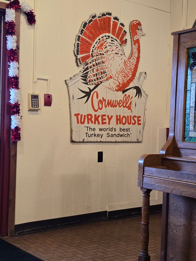 Cornwell’s Turkeyville