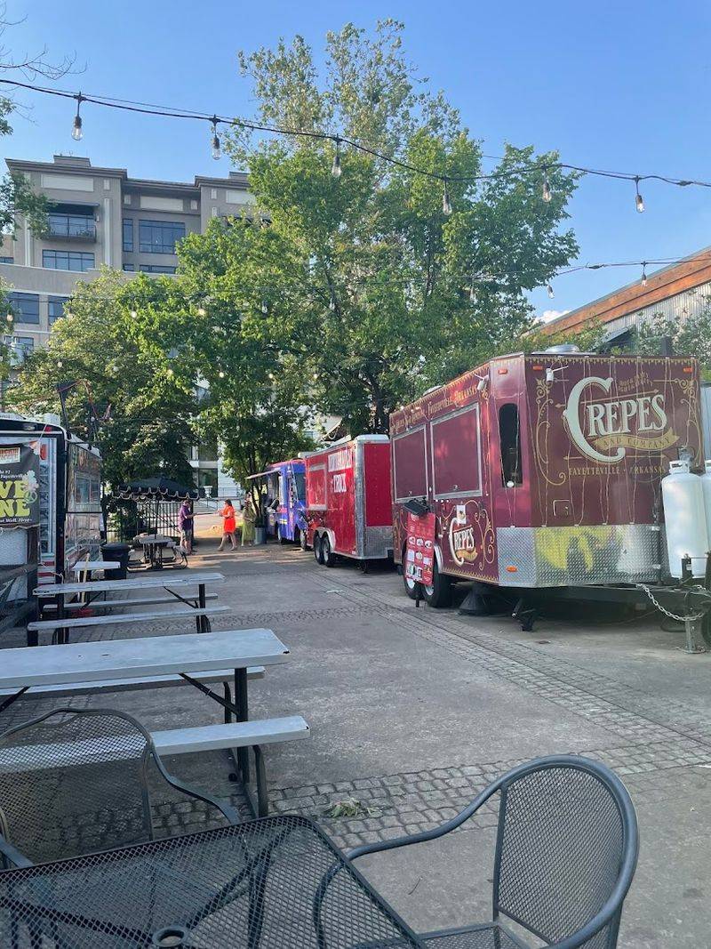 Burton's Creamery, Fayetteville