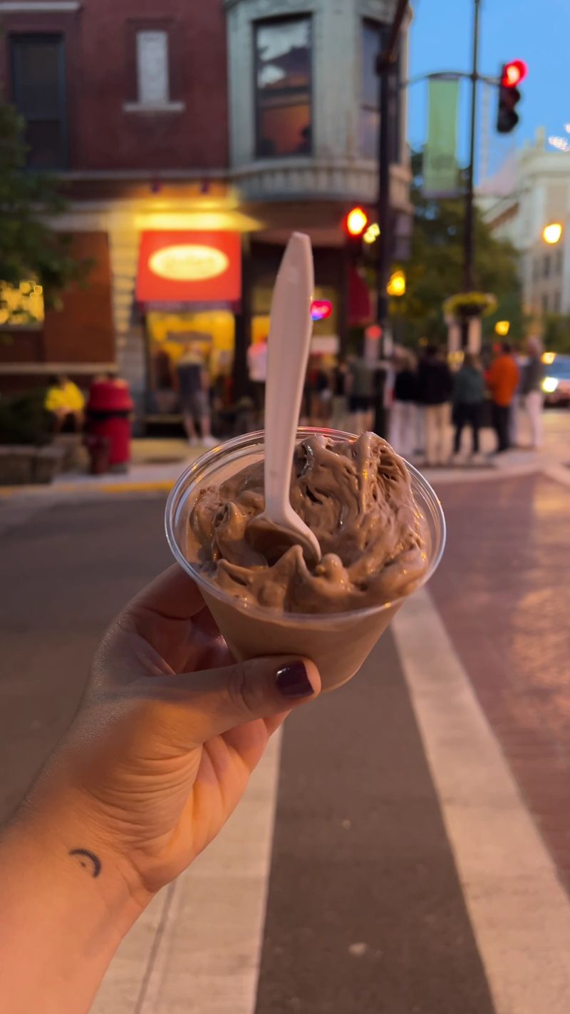 Scooter's Frozen Custard (Chicago) Scooter's Frozen Custard (Chicago)