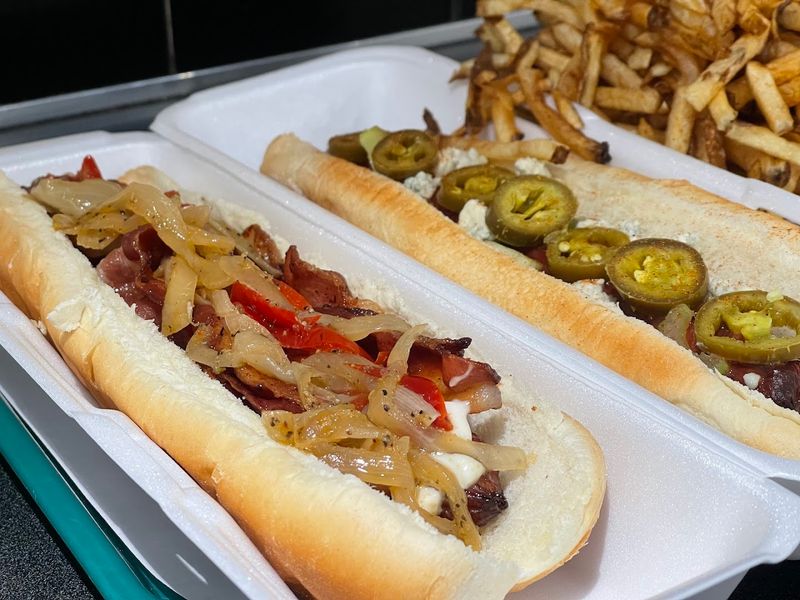 Scooter's World Famous Dawg House, Mentor
