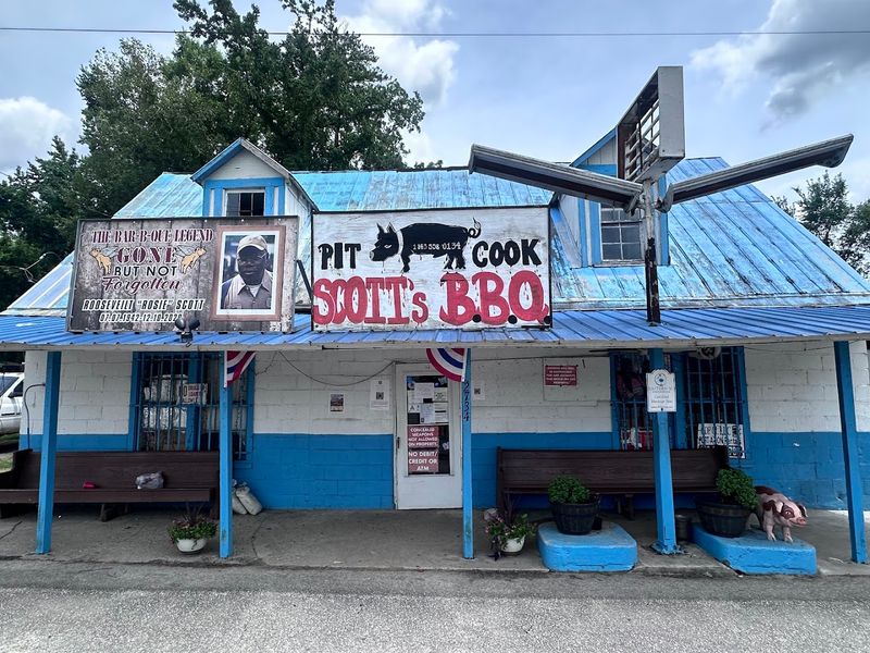 Scott's Bar-B-Que, Hemingway
