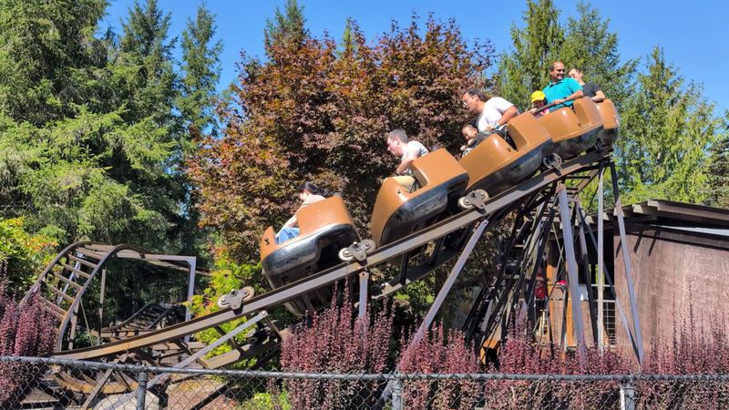 Scrambler Spins and a Farmyard Coaster Scrambler Spins and a Farmyard Coaster