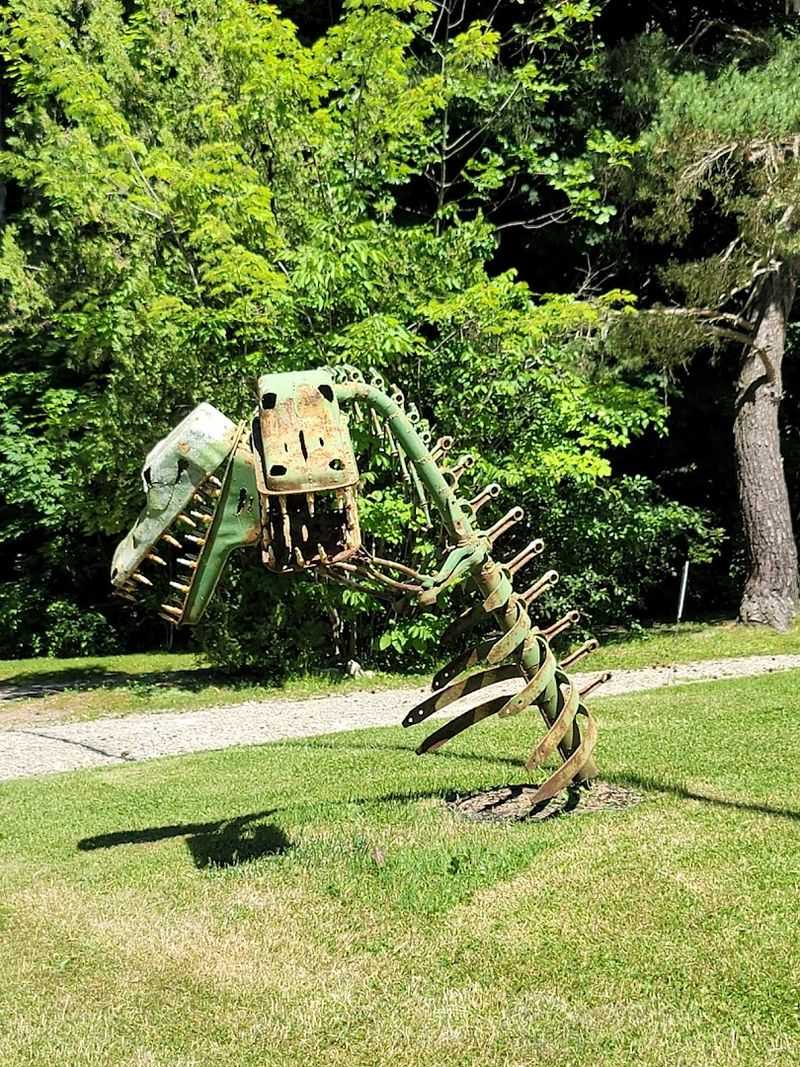 Sculptures Built Entirely From Recycled Auto Parts Sculptures Built Entirely From Recycled Auto Parts