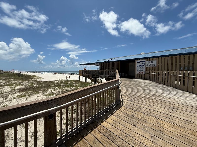 Sea-N-Suds Restaurant & Oyster Bar Sea-N-Suds Restaurant & Oyster Bar