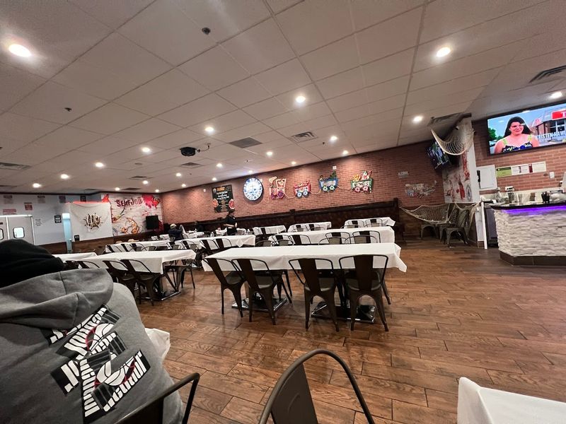 Sea Shack Cajun Style - Naperville