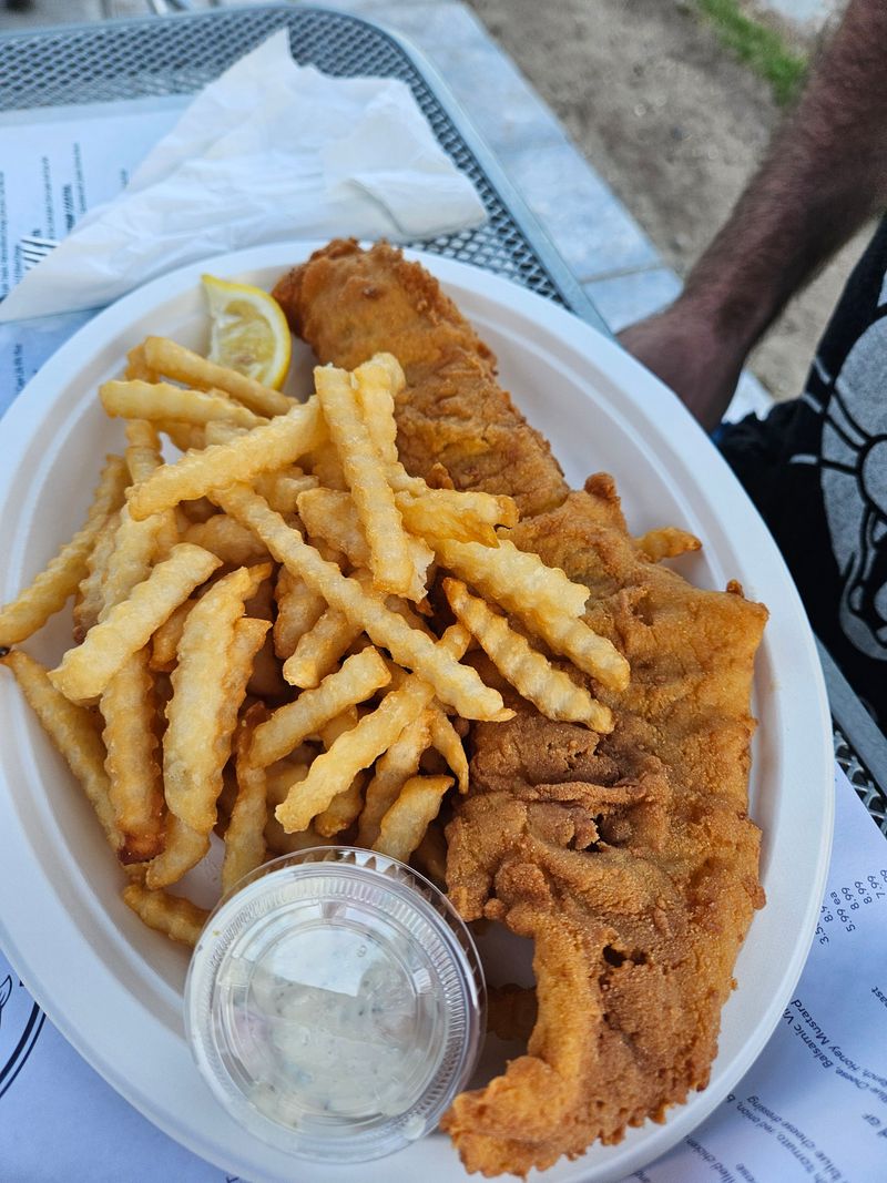 Chapin’s Fish & Chips and Beach Bar, Dennis Port