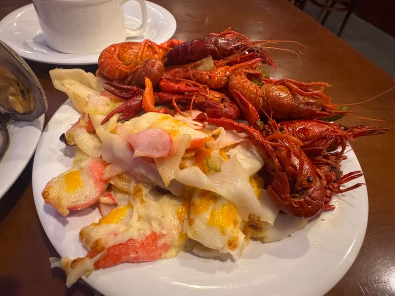 Seafood Days And The Crawfish Crowd