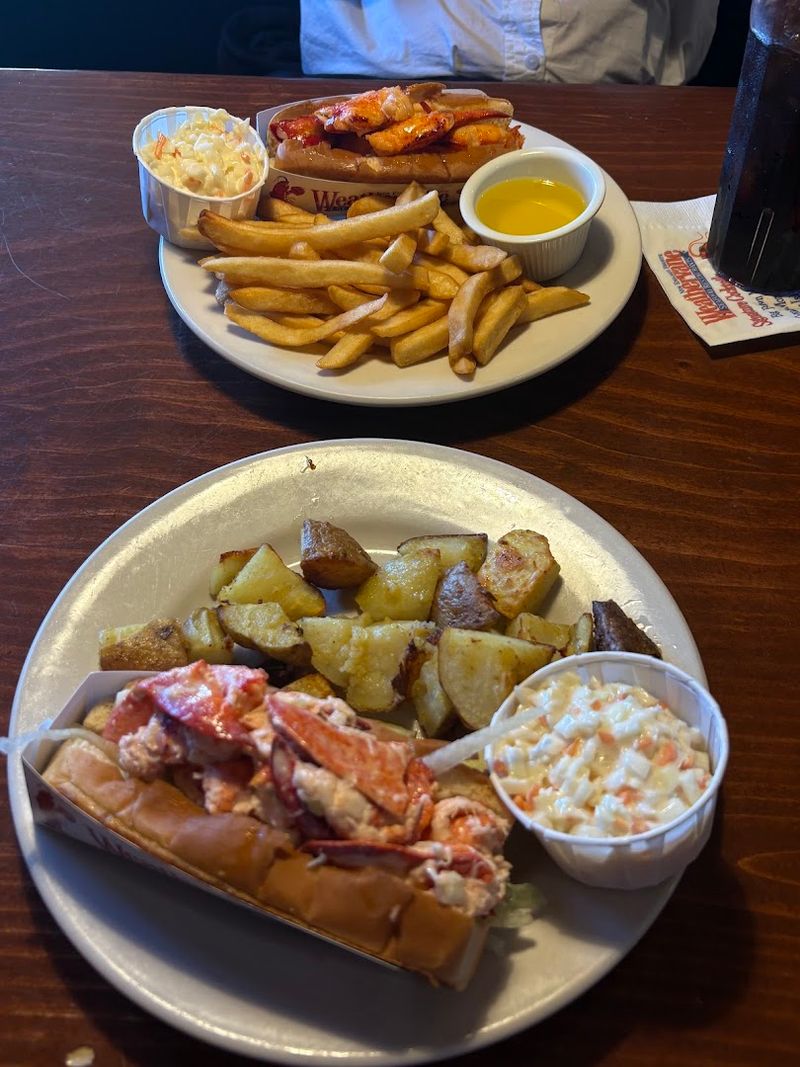 Seafood Hits, No Fuss