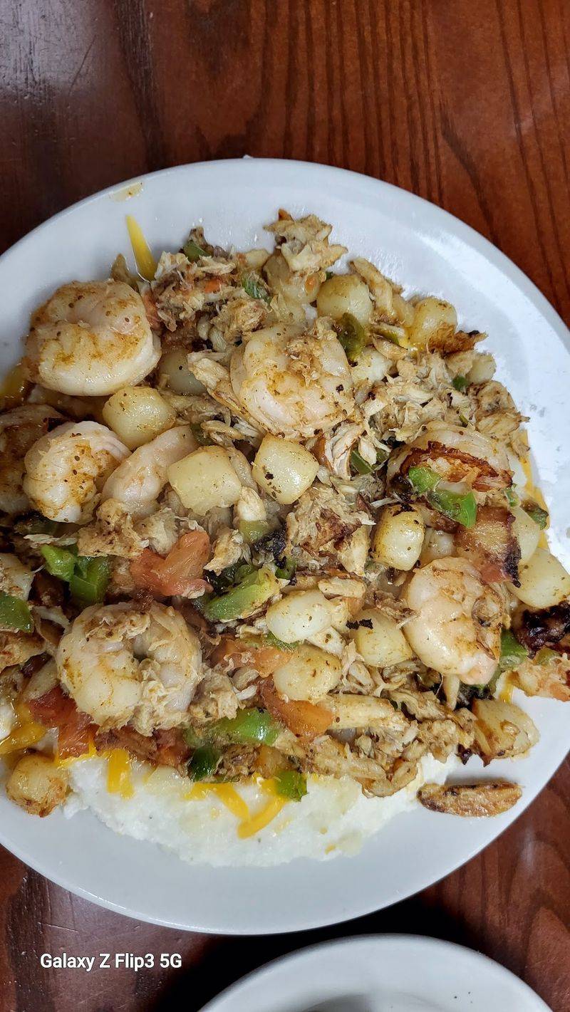 Seafood Options That Go Way Beyond The Usual Diner Fare