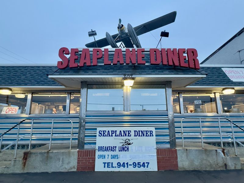 Seaplane Diner